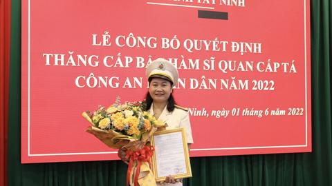 Khi người chiến sỹ cầm bút