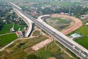 Công trình cao tốc Bến Lức - Long Thành ngổn ngang sau 3 năm ngưng trệ
