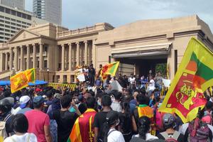Người dân Sri Lanka đình công phản đối tăng thuế và giá điện