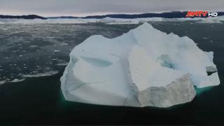 NASA: Tảng băng khổng lồ mắc kẹt 10 năm bắt đầu dịch chuyển