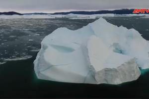 NASA: Tảng băng khổng lồ mắc kẹt 10 năm bắt đầu dịch chuyển