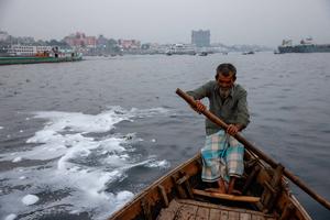 Cuộc sống bên dòng sông “chết” tại Bangladesh
