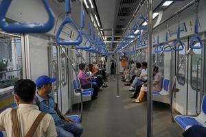 Người dân TP HCM trải nghiệm tàu Metro số 1