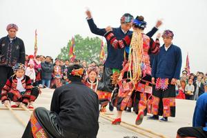 Các hoạt động văn hóa mừng ngày hội thống nhất non sông 