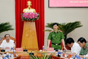 Thứ trưởng Nguyễn Duy Ngọc làm việc tại Kiên Giang