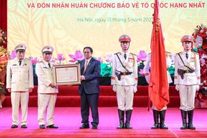  Lực lượng An ninh kinh tế đón nhận Huân chương Bảo vệ Tổ quốc hạng Nhất
