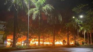 Cháy dữ dội tại chợ Khai Quang, Vĩnh Phúc