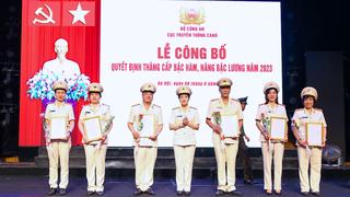 Cục Truyền thông CAND công bố các quyết định thăng cấp bậc hàm, nâng bậc lương năm 2023