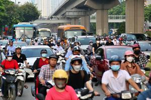 Tiến tới cấm xe máy trong nội đô Hà Nội vào năm 2030