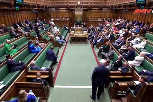 Quốc hội Anh thông qua báo cáo về vụ bê bối Partygate