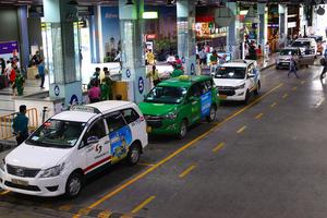 Vạch trần thủ đoạn gian lận giá taxi tại sân bay Tân Sơn Nhất