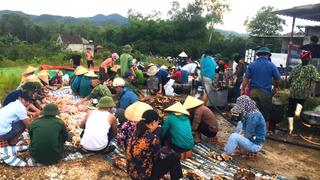 “Tình làng, nghĩa xóm” – truyền thống tốt đẹp cần được gìn giữ và phát huy