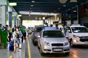 Nạn taxi dù, "chặt chém" khách tại sân bay Tân Sơn Nhất: Cơ quan chức năng vào cuộc