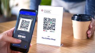 Cảnh giác lừa đảo tráo đổi mã QR code