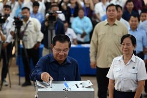 Bầu cử Quốc hội Campuchia: Đảng Nhân dân cầm quyền chiếm ưu thế
