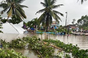 Kiên Giang: 13 người bị thương do mưa lớn, dông lốc