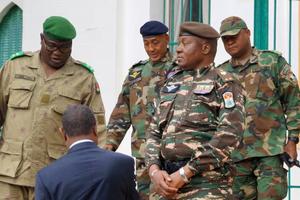 Quân đội một số nước ECOWAS sẵn sàng can thiệp vào Niger