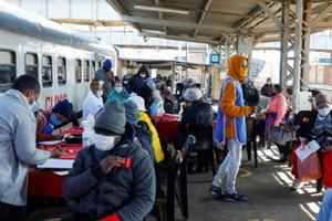 Đoàn tàu hy vọng của bệnh nhân nghèo tại Nam Phi