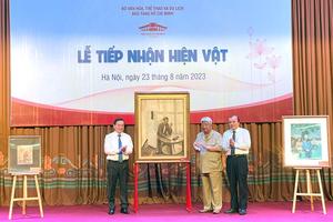 Lễ tiếp nhận 3 bức tranh sáng tác về Chủ tịch Hồ Chí Minh