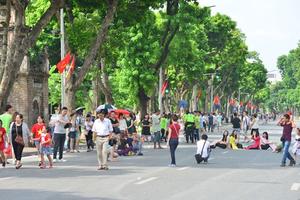 Kéo dài hoạt động các không gian đi bộ tại quận Hoàn Kiếm dịp 2/9