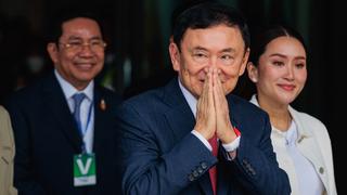 Hoàng gia Thái Lan ân xá cho cựu Thủ tướng Thaksin Shinawatra xuống còn 1 năm tù