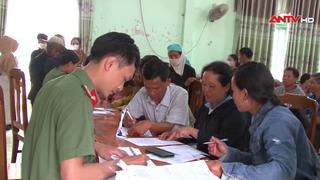 Cấp giấy thông hành cho đồng bào vùng biên