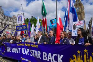 Hàng nghìn người Anh biểu tình đòi tái gia nhập EU