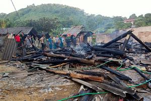 Lào Cai: Cháy nhà, cháu bé 3 tuổi tử vong 