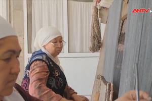 Những người phụ nữ bảo tồn thảm truyền thống Kyrgyzstan