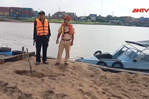 Bắt giữ phương tiện vận chuyển cát trái phép trên Sông Đồng Nai