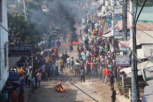 Bangladesh: Công nhân dệt may biểu tình, 150 nhà máy bị đóng cửa   