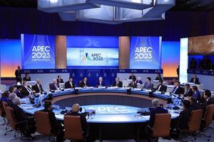 Đối thoại nhà lãnh đạo các nền kinh tế APEC và khách mời