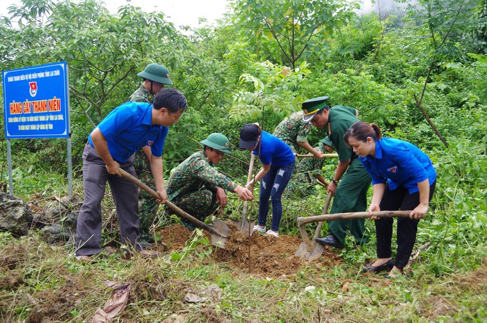 Đoàn viên, thanh niên tham gia bảo vệ an ninh trật tự 