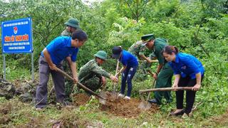 Đoàn viên, thanh niên tham gia bảo vệ an ninh trật tự