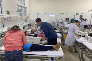 Đắk Lắk: 17 học sinh nhập viện cấp cứu nghi do ngộ độc thực phẩm