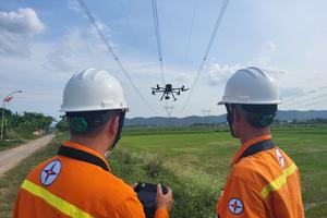 Ứng dụng thiết bị bay UAV toàn diện trong vận hành lưới truyền tải điện