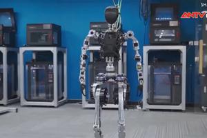 Robot hình người với bộ não trí tuệ nhân tạo