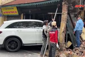 Chuyển cơ quan điều tra vụ nữ tài xế tông sập một phần nhà cổ ở Hà Nội