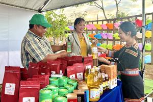 Chợ phiên OCOP - điểm hẹn du lịch cuối tuần tại Đắk Lắk