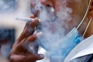 Việt Nam có số người hút thuốc lá cao trên thế giới 