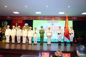 Công an quận Hoàng Mai, TP Hà Nội đón nhận Huân chương Chiến công hạng Nhì