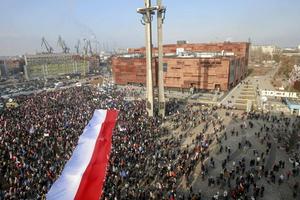  Hàng chục nghìn người biểu tình ở Ba Lan