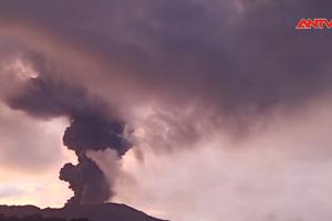 Núi lửa Marapi phun trào trở lại, Indonesia sơ tán dân
