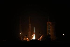  Iran phóng 3 vệ tinh lên quỹ đạo Trái đất 