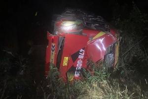 Kon Tum: Xác định nguyên nhân vụ tai nạn xe khách lao xuống vực
