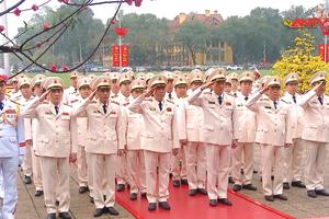 Đảng ủy Công an TƯ, Bộ Công an vào Lăng viếng Chủ tịch Hồ Chí Minh