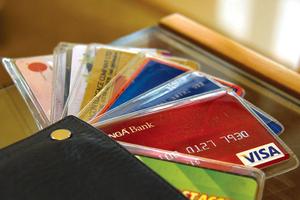 Tránh rủi ro mất tiền khi sử dụng thẻ tín dụng