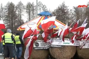 Nông dân Ba Lan phong tỏa hoàn toàn biên giới với Ukraine