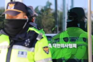 Cảnh sát triệu tập thành viên Hiệp hội Y khoa Hàn Quốc