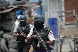 Thêm nhiều Đại sứ quán ở Haiti đóng cửa, hàng chục chuyến bay bị huỷ